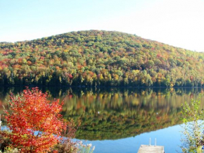 Отель Chalets Laurentides Mont-Tremblant  Мон-Тремблан